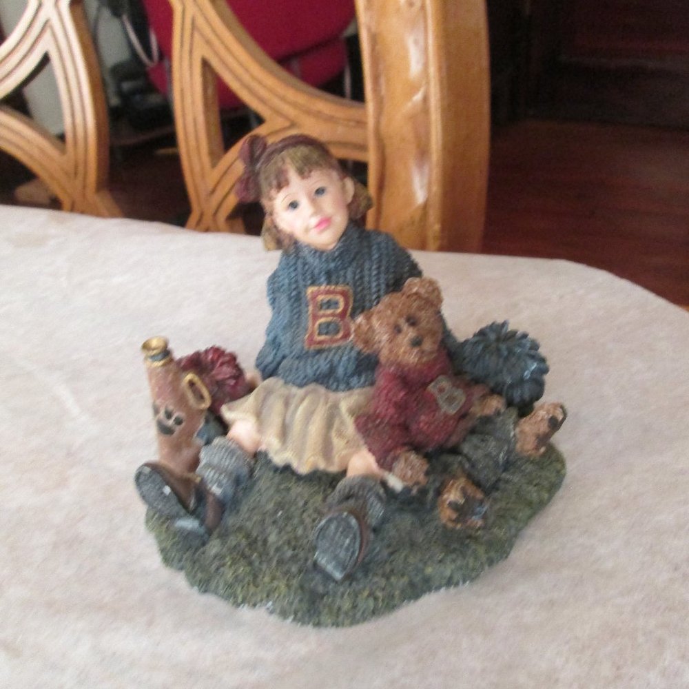 THE BOYDS  COLLECTION YESTERDAY 'CHILD  THE DOLLSTONE COLLECTION